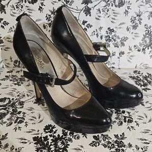 Black MK Heels b39
